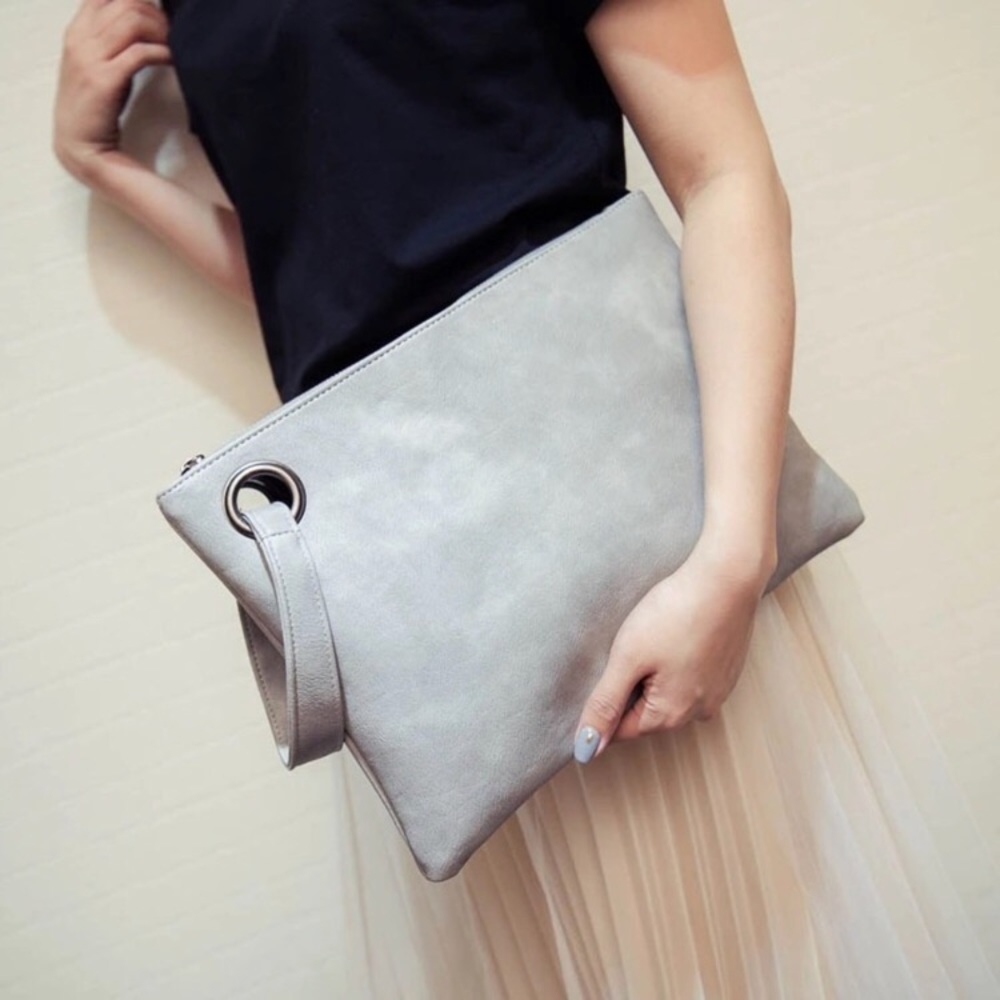 Extra Large Black Clutch-Side Strap! Adorable! - Picture 6 of 7